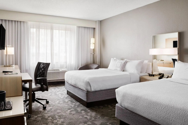 Courtyard by Marriott Milwaukee Downtown