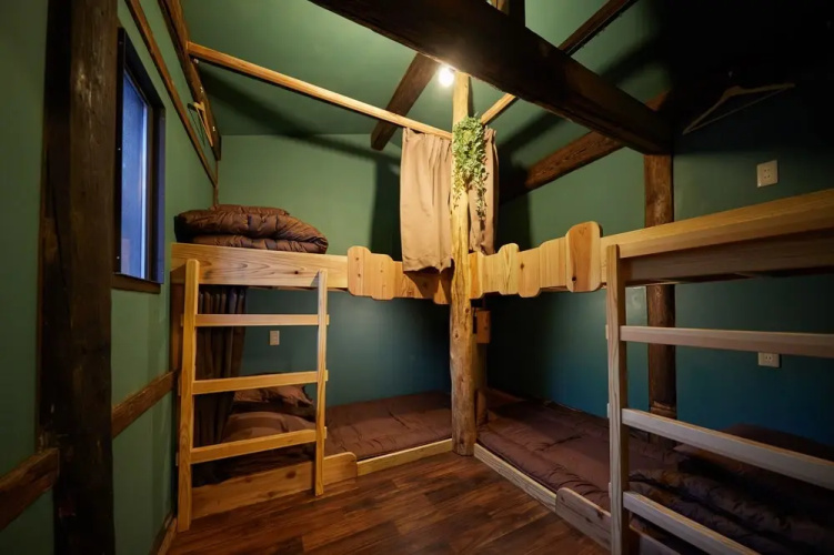 GLAMPiC GUESTHOUSE - Hostel