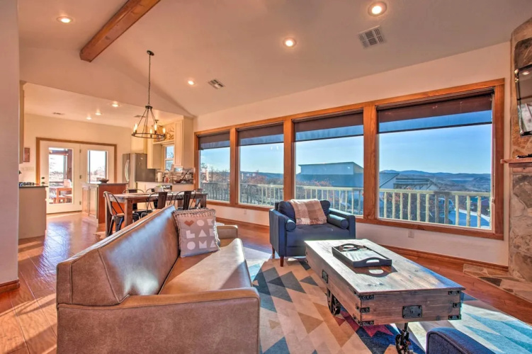 Updated Cabin W/ 360-degree Mtn View: 1 Mi To Lake - Medicine Park, OK