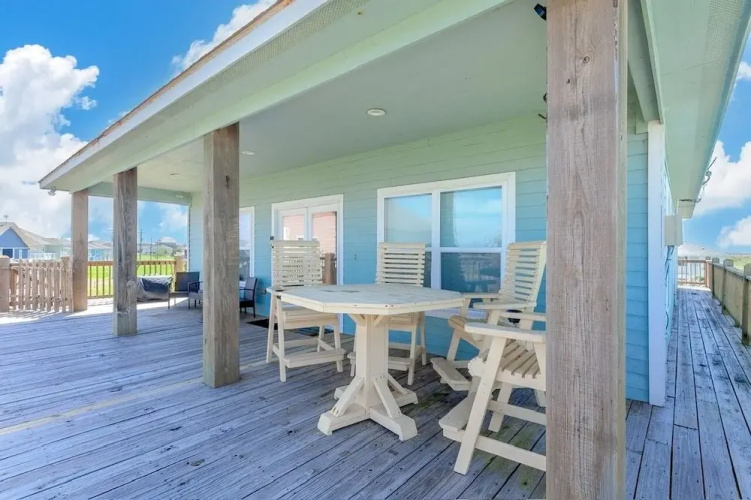 A Sassy Seagull 3 Bedroom Home