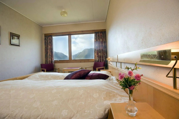 Dragsvik Fjordhotel
