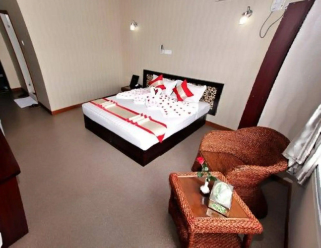 Diamond Crown Hotel