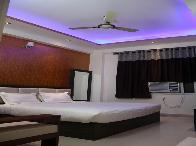 Hotel Golden Sky