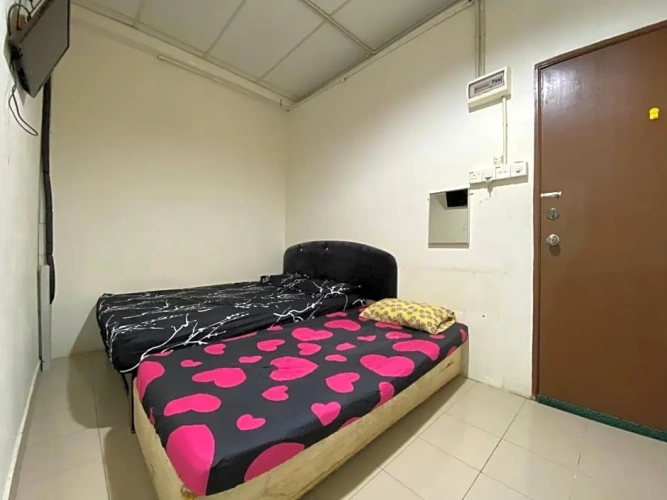 Economy Triple room