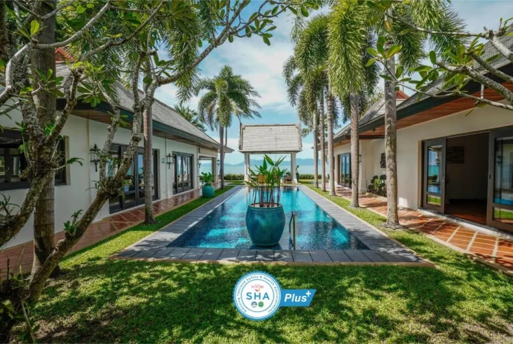 5 Bedrooms Villa