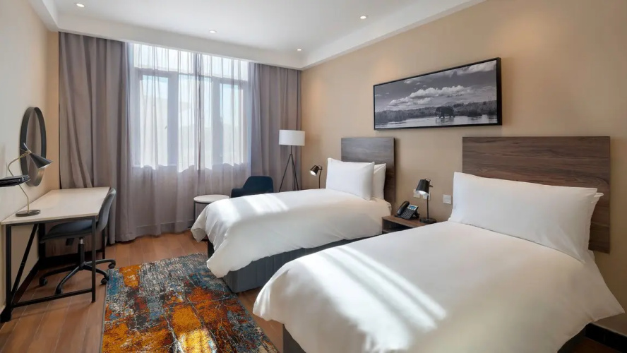 Standard Twin room with garden view