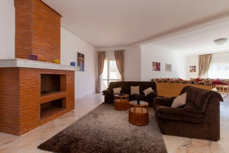 3 Bedrooms Villa