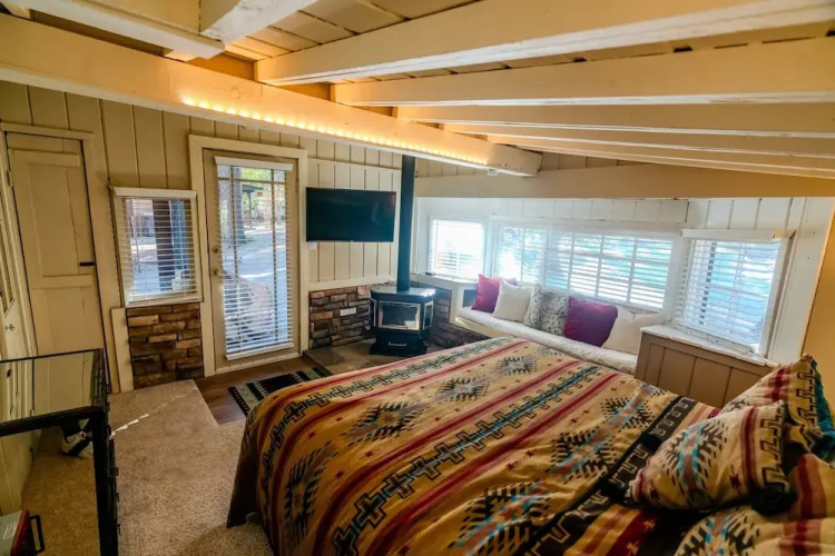 Hobbit House in Big Bear #166