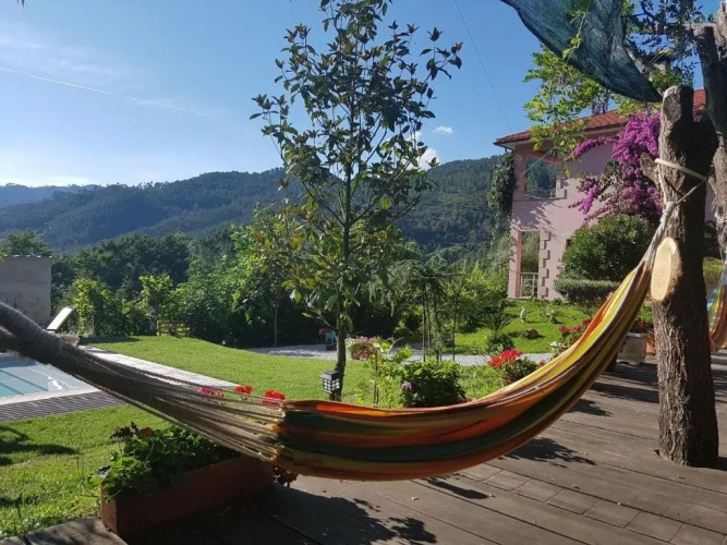4 Bedrooms Cottage
