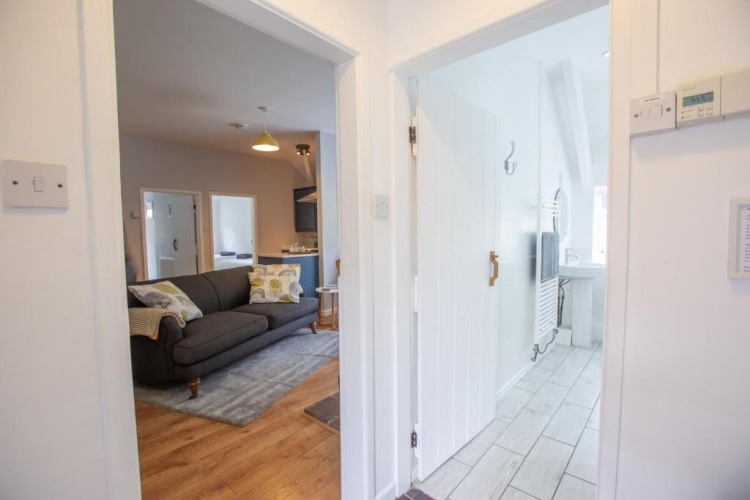 2 Bedrooms Cottage