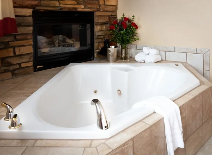 Grand Double Suite with lake view