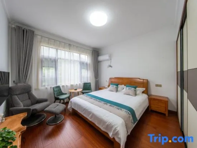 Twin Family Suite with mountain view