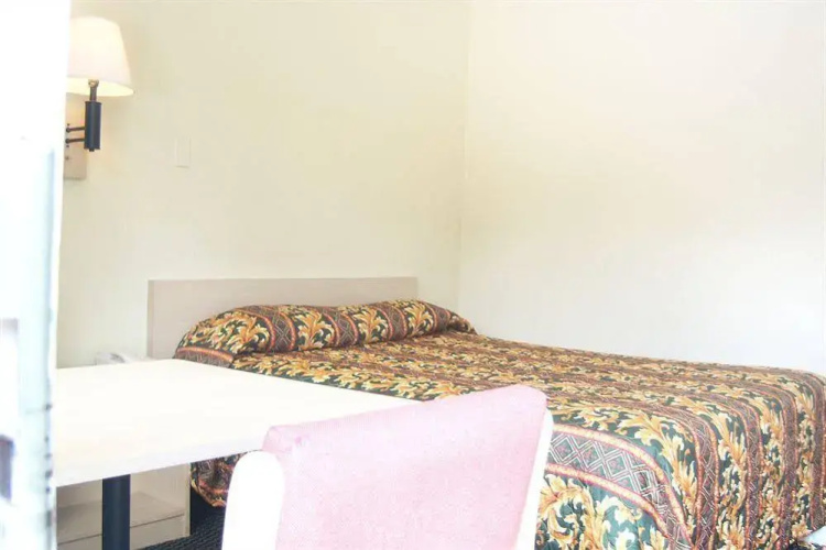 Americas Best Inn Macon