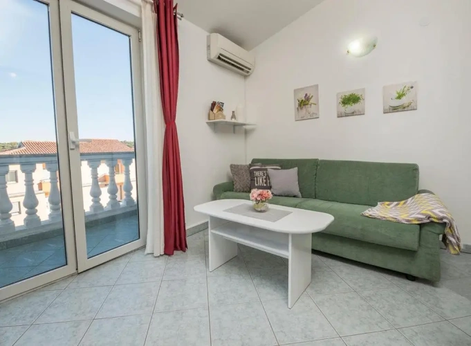 2 Bedrooms Apartment