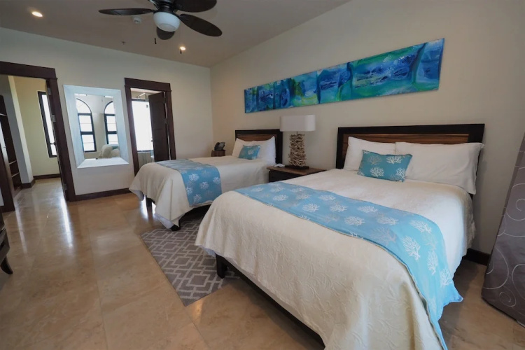 Crocs Resort Oceanfront Penthouse Jaco