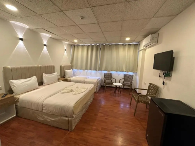 Egy Days Hotel
