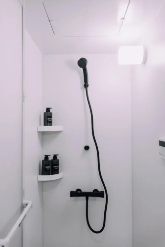 Minimalist Loft 805