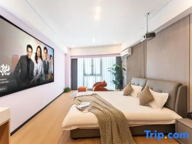 Standard Double room with city view