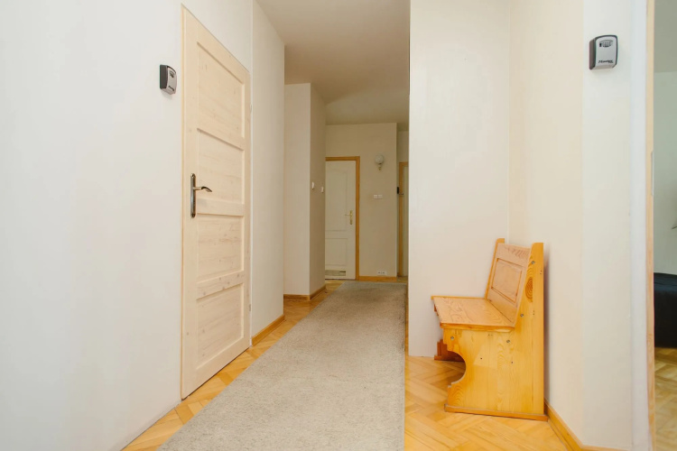 Lucka Rooms - Indian Summer B24.5