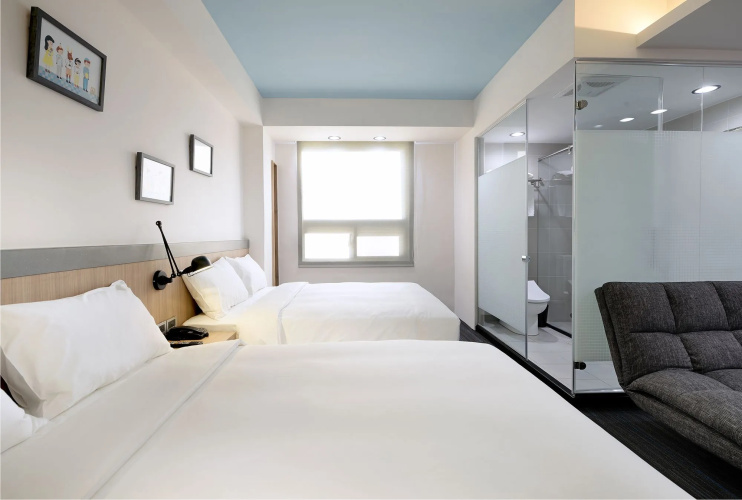 Hommie Inn