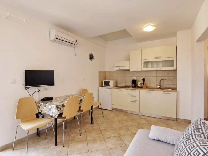 Apartment with balcony