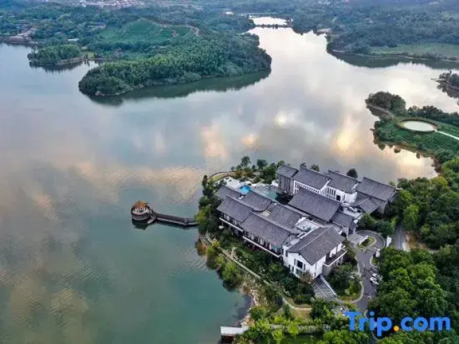Tianmu Lake Seclusive Resort