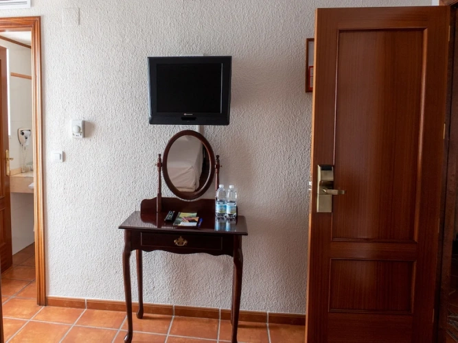 Standard Twin room with balcony