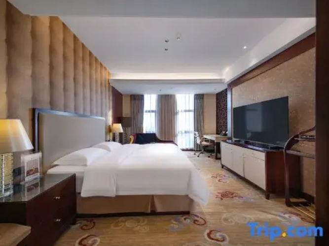 Executive Suite with lake view