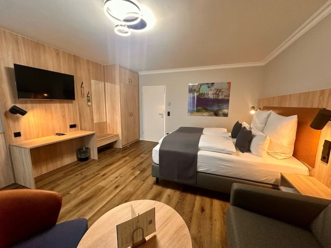Premium Double room with balcony and with canal view