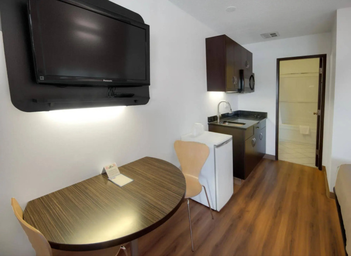 Motel 6 Lethbridge, AB