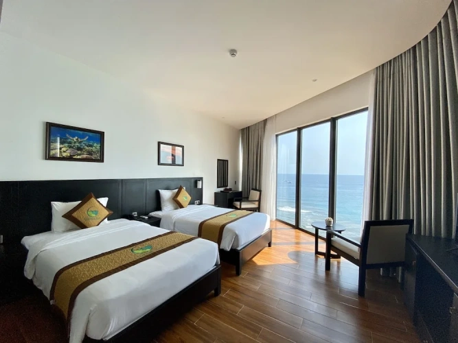 Suite with balcony and with view