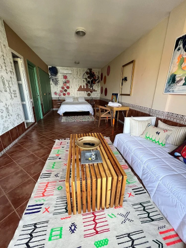 ART POiNT GUESTHOUSE