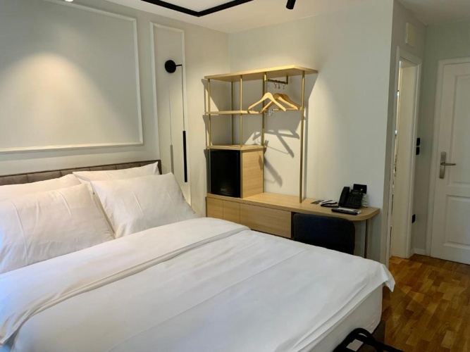 Standard Quadruple room with view