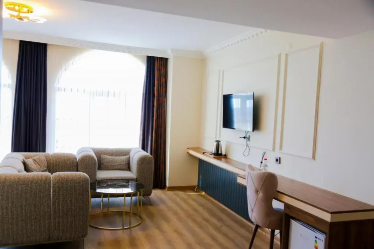 The Skylind Otel