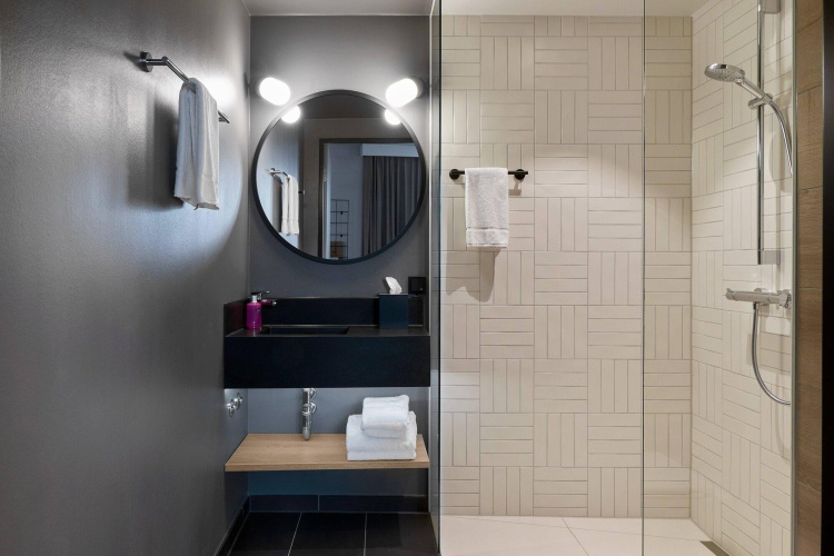 Moxy Sleeper Double Family room