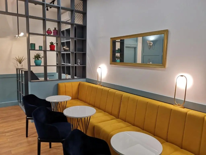 3 Rooms Hotel