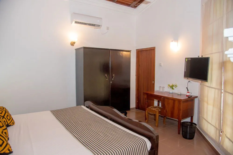 Goldi Villa