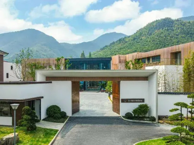 MANZIRAN Hotel
