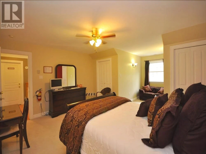 Snowflake Manor Bed and Breakfast