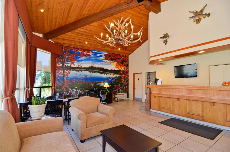 Best Western Plus Bishop Holiday Spa Lodge