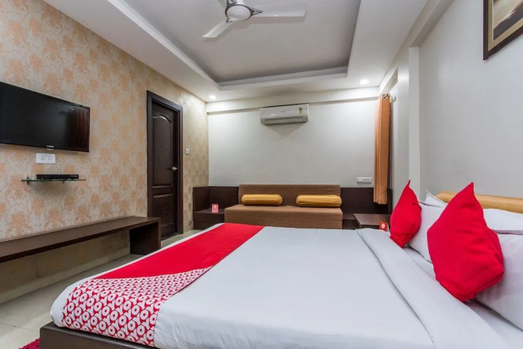 Townhouse 704 Hotel Divya Palace