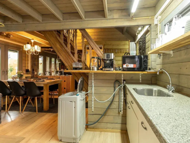 Romantic Chalet Near Wilhelminadorp