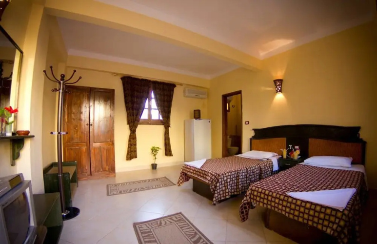 Sea Horse Hotel