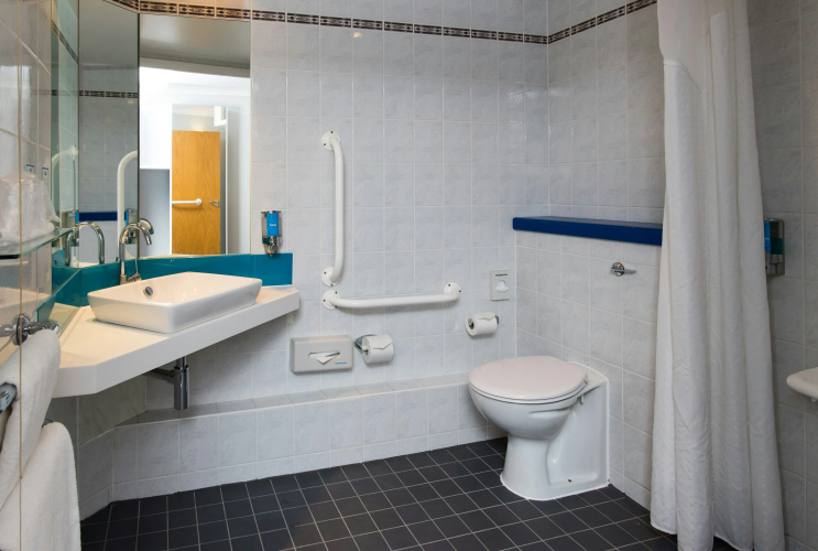 Holiday Inn Express London Hammersmith photo 9