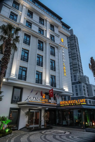 Grand Lark Otel