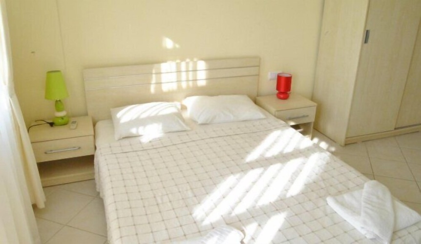 4 Bedrooms Villa with balcony