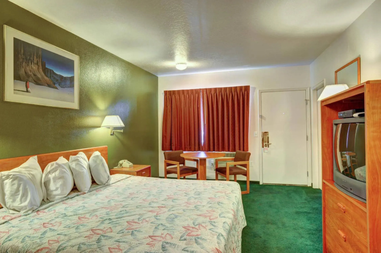 Rodeway Inn