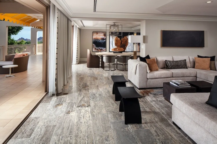 2 Bedrooms Presidential Suite with balcony