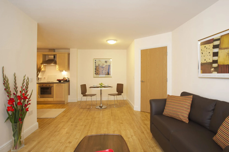SACO Farnborough - Reading Road