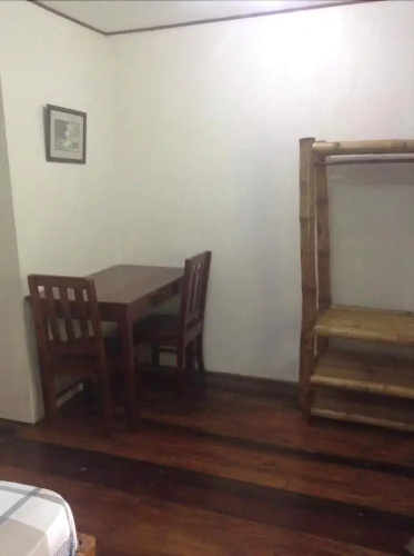Johnnil's Tourist Inn